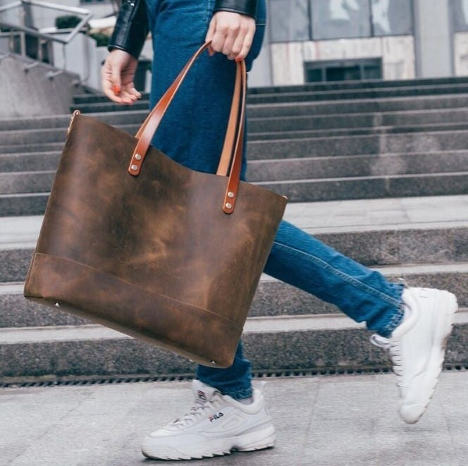 TOTE BAGS